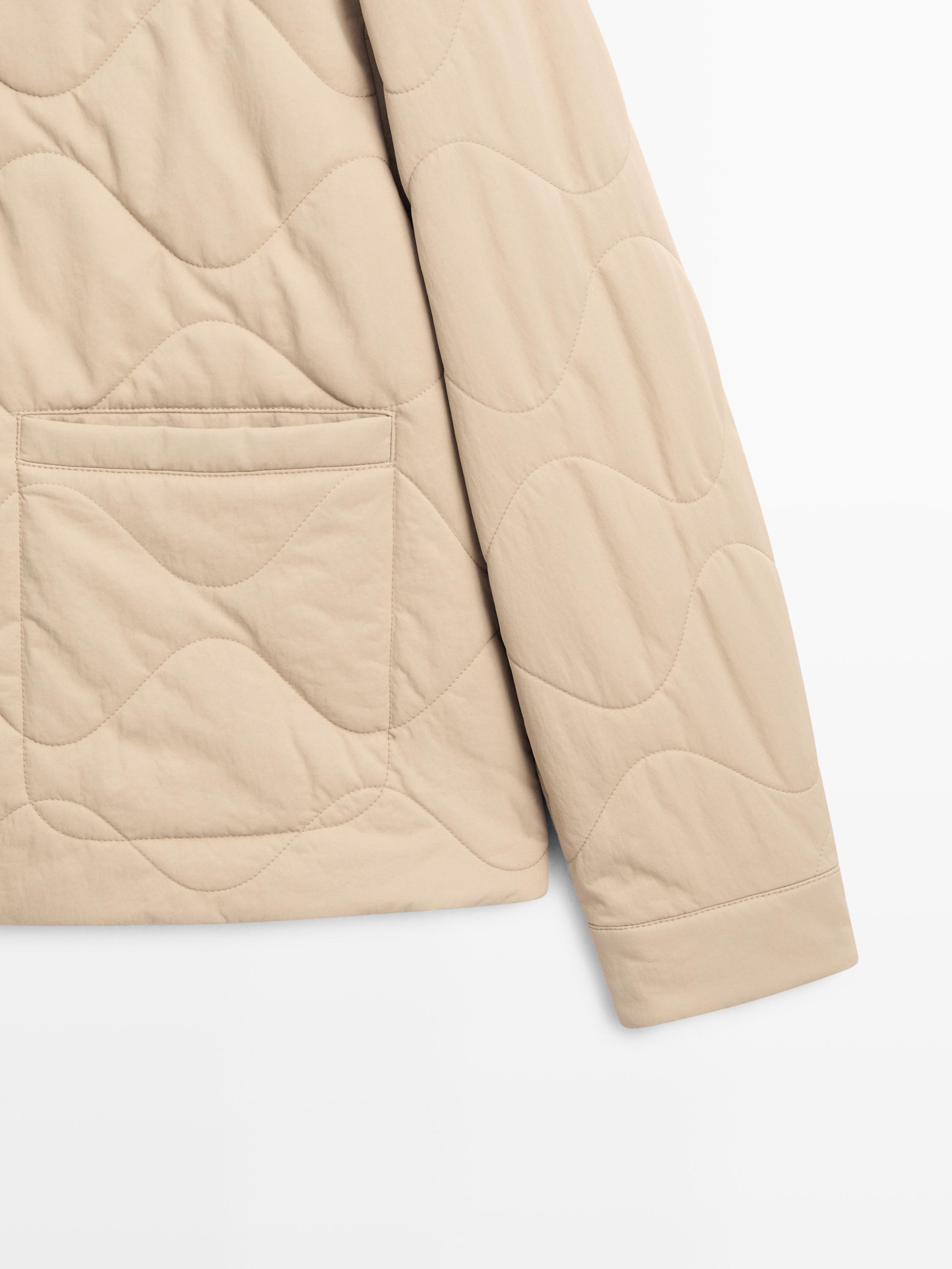 Veste avec coutures apparentes